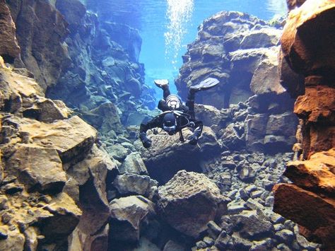 silfra-crack-1 Mid Atlantic Ridge, Dive Magazine, The Continents, Europe Continent, Thingvellir National Park, Plate Tectonics, Visit Iceland, Iceland Travel, Scuba Diving