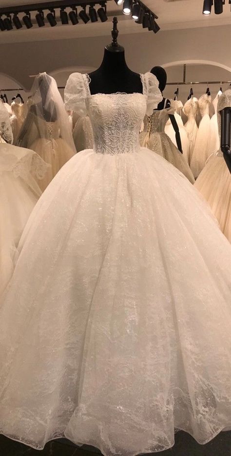 Beaded Wedding Dresses, Long Ball Gown, Luxury Wedding Dresses, A Line Bridal Gowns, Bridal Ball Gown, Dream Wedding Ideas Dresses, Wedding Dresses Beaded, Lace Vintage, Beaded Wedding