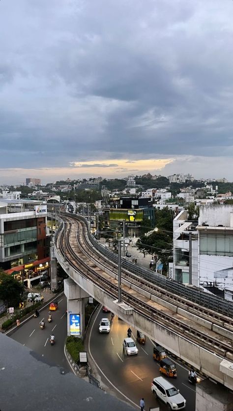 Ernakulam Aesthetic, Ernakulam City, City Night Aesthetic, Kerala Travel, Building Aesthetic, Personal Things, City Night, Night Aesthetic, Kochi