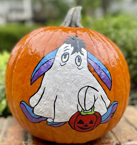 Painting Pumping Ideas, Orange Painted Pumpkins, Eeyore Pumpkin Painting, Pumpkin Painting Winnie The Pooh, Winnie The Pooh Painted Pumpkin, Pimkin Paint, Cute Ideas To Paint On Pumpkins, Pumpkin Painting Ideas Winnie The Pooh, Tigger Pumpkin Painting