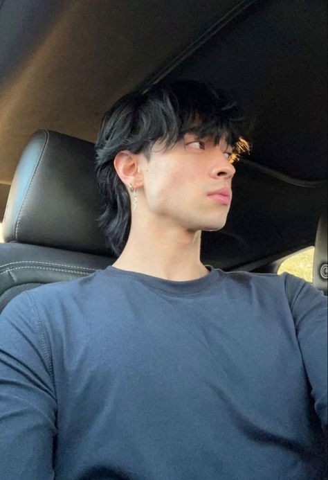 Asian Middle Part Mullet, Asian Modern Mullet, Middle Part Mullet Men, Asian Mullet Haircut Men, Middle Part Mullet, Asian Mullet, Asian Haircuts, Wolf Cut Hairstyle, Guy Haircuts