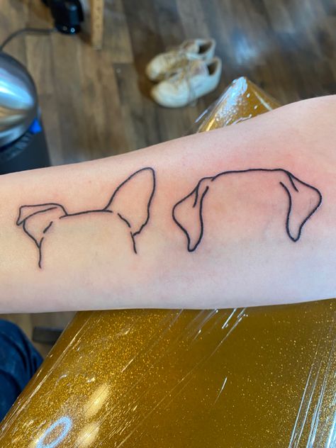 Lab Outline Tattoo, Lab Tattoo Ideas, Lab Tattoo, Lab Pit Mix, Tattoo Prints, Small Dog Tattoos, Small Couple Tattoos, Outline Tattoo, Dog Tattoo