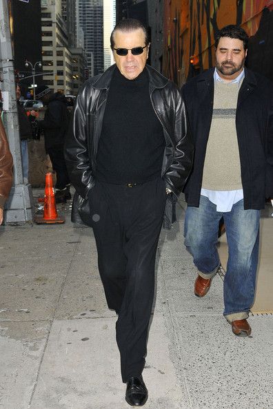 Happy 60th birthday Chazz Palminteri !!!!! 05/15 American Gangster Outfit, Mob Husband Outfit, Mob Outfits Men, Mobster Outfits Men, Mob Outfit, Chazz Palminteri, Nye 2024, Gangster Outfit, Bronx Tale