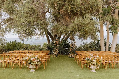 Tivoli Villa Wedding Venue Fallbrook CA 92028 Tivoli Wedding, Temecula Wedding Venues, California Honeymoon, Wedding Rentals Decor, Private Estate Wedding, Villa Wedding, California Wedding Venues, Ceremony Seating, Weddings By Color