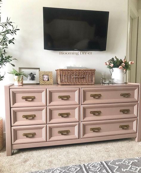 Light Pink Chalk Paint Furniture, Refinished Pink Dresser, Dusty Pink Furniture Paint, Dusty Rose Painted Furniture, Blush Pink Rustoleum Chalk Paint, Rustoleum Blush Pink Chalk Paint, Pink Chalk Paint Dresser, Pink Nursery Dresser, Blush Colored Furniture