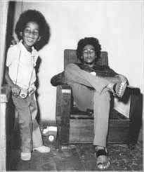 ziggy_marley_bob_marley_children Black Style Icons, Thomas Bangalter, Marley Family, Bob Marley Legend, Bob Marley Pictures, Grand Funk Railroad, Ziggy Marley, Tom Morello, Father Knows Best