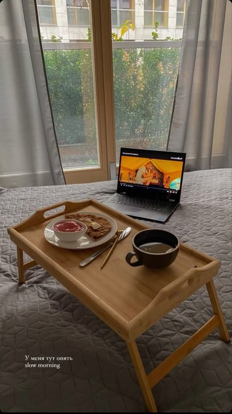 Table For One Aesthetic, Bed Table Decor, Food Display Table, Fancy Breakfast, Wooden Kitchenware, Morning Vibes, Furniture Details Design, Bed Tray, New Pic