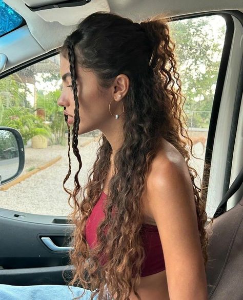 Braided Hairstyles Red, Curly Hair Inspo, Outfits Asian, Heart Shaped Face, Hairstyles Elegant, Viral Aesthetic, Workout Inspo, Penteado Cabelo Curto, Dream Hair