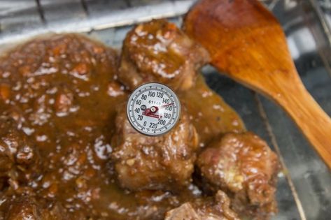 Baked Oxtails, Cooking Oxtails, Oxtail Recipes, Salted Caramel Fudge, Steam Cooking, Candy Recipes Homemade, South African Recipes, Oven Cooking, Oven Recipes