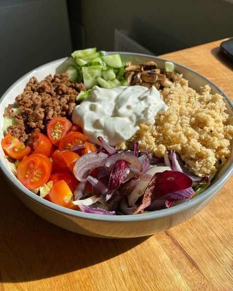 Anna Archer, Cooked Peppers, Chipotle Tacos, Seasoned Vegetables, Taco Salad Bowls, Taco Bowls, Quinoa Bowl, Roasted Mushrooms, Colorful Salads