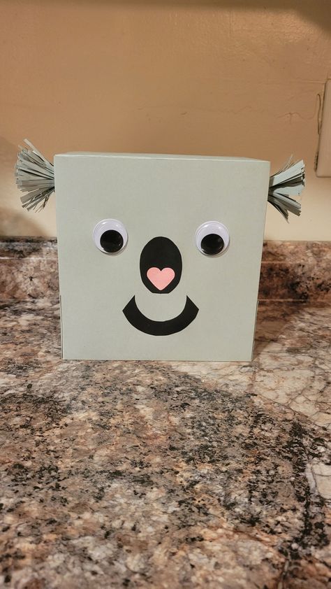 Llama Valentine Box Ideas, Koala Valentine Box Ideas, Koala Bear Valentine Box Ideas, Koala Valentines Boxes For Girls Diy, Koala Valentines Boxes, Cheetah Valentines Boxes, Raccoon Valentines Day Boxes, Diy Owl Valentine Boxes, Koala Valentine