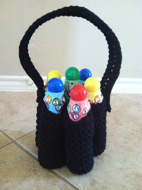 Crochet Bingo Bag, Crochet Bingo, Crochet Containers, Bingo Bags, Baby Bonnet Crochet Pattern, Bingo Bag, Crochet Mittens Free Pattern, Crocheted Stuff, Knit Projects