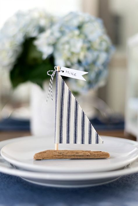 Nautical Table Setting - It All Started With Paint Yachtie Life, Nautical Table Centerpieces, Nautical Tablescapes, Nautical Table Setting, Sailboat Party, Nautical Table Decor, Dinner Table Set Up, Nautical Placemats, Nautical Centerpiece