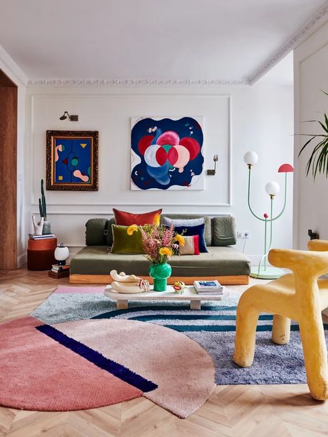 Gradient Rug, Geometric Furniture, Colorful Apartment, Interior Design Per La Casa, Memphis Design, Colourful Living Room, Pop Art Design, Style Deco, Design Del Prodotto