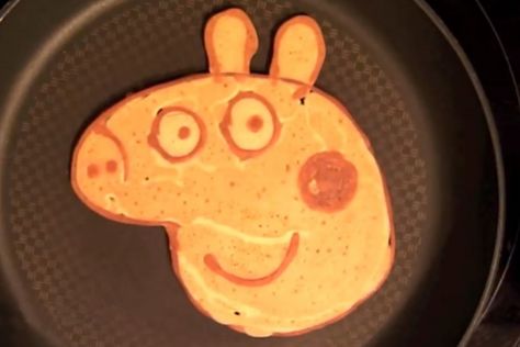 Pig Pancakes, Basic Pancake Recipe, Basic Pancakes, Pancake Art, American Pancakes, Pancake Pan, Peppa Pig Party, Pig Party, Pancake Day