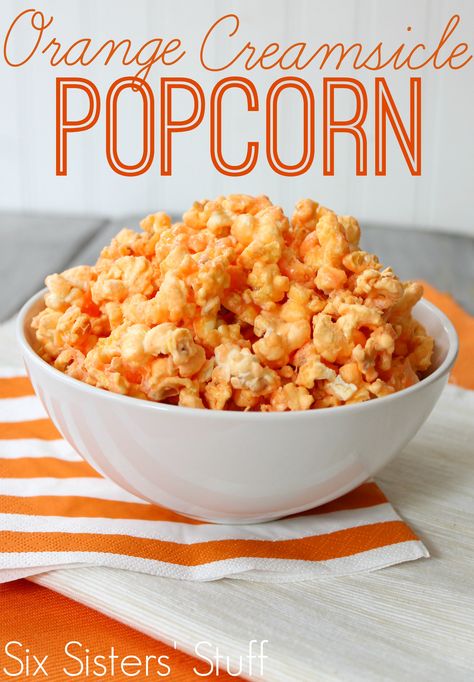 Butterfinger Popcorn Recipe | Six Sisters' Stuff Vanilla Pudding Popcorn, Lemon Popcorn, Flavored Popcorn Recipes, Popcorn Flavors, Popcorn Recipes Easy, Easy Popcorn, Popcorn Treats, Six Sisters Stuff, Popcorn Snacks