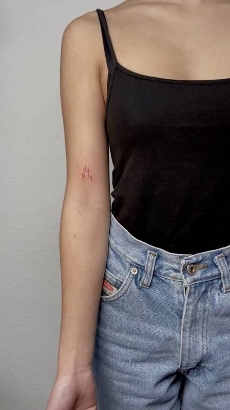 Minimalist red fire tattoo on the bicep. Red Fire Tattoo, Fire Tattoo, Little Tattoos, Red Ink, Red Fire, Tattoo On, Tattoo Artist, Tattoos For Women, Tattoo Artists