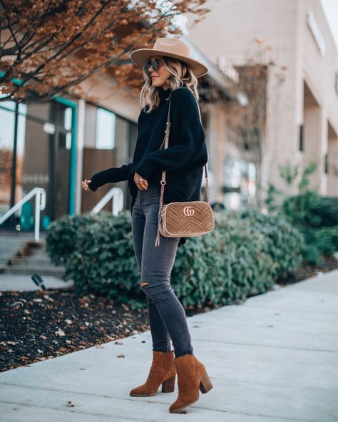 October Top Ten | Cella Jane Looks Country, Streetwear Mode, Winter Mode, Trendy Fall Outfits, Mode Casual, Outfit Trends, Ținută Casual, Outfits With Hats, Mode Inspo