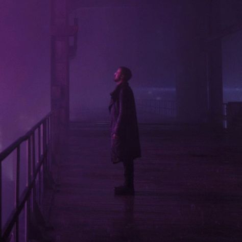 Rain Cyberpunk, Ryan Gosling Blade Runner, Ryan Gosling Movies, Man Photoshoot, Kaws Wallpaper, Vagabond Manga, Райан Гослинг, Gamers Anime, Blade Runner 2049