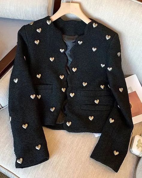 💥SHOP @ESCAP_EXIT! ❗️Comment “link” and get a link in your DM❗️ • 💝Use the promo code COCO15 and buy products with a 15% discount!!!👏 . 🛍you can place an order by clicking on the link 👉✅WWW.ESCAPEXIT.COM Tweed Jacket Style, Trend Coat, Womens Tweed Jacket, Ladies Short Jackets, Tweed Shorts, Chic Shirts, Flared Sleeves Top, Outwear Women, Stylish Coat