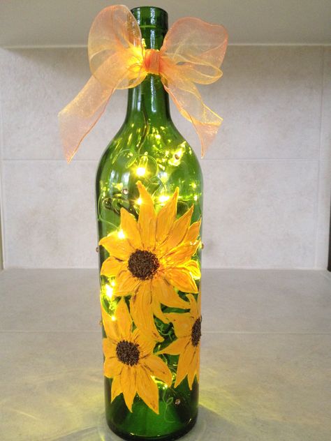 Sunflower, Lighted, Hand Painted Wine Bottle Ideas For Glass Bottles, Wine Bottle Project, Hand Painted Wine Bottles, Empty Wine Bottles, Wine Craft, Wine Glass Art, Wine Bottle Art, Wine Bottle Diy Crafts, Painted Wine Bottles