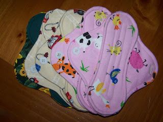 Mik Knits, Crochets, & Quilts, Too!: Reusable cloth panty liners Occ Projects, Interlabial Pads, Cloth Menstrual Pads Diy, Diy Cloth Pads, Cloth Pad Pattern, Feminine Pads, Alternative Living, Sanitary Towels, Cloth Menstrual Pad