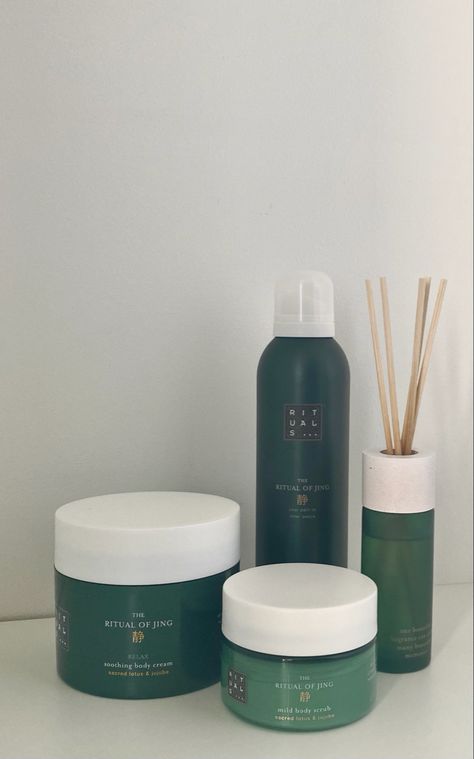 Rituals Aesthetic, The Best Body Wash, Rituals Cosmetics, Rituals Products, Green Aesthetics, Best Body Wash, Sacred Lotus, Welcome To My House, 5 Senses