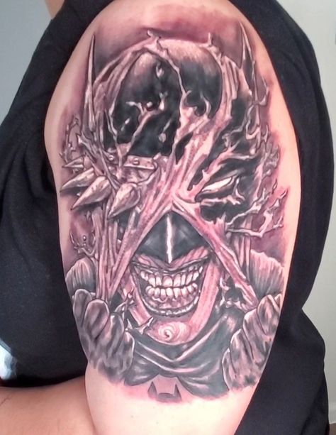 Tattoo Batman who laughs Batman Who Laughs Tattoo, Laugh Tattoo, Batman Who Laughs, Batman Tattoo, Celebrity Style Red Carpet, Tattoo Stencils, Tattoos For Guys, Portrait Tattoo, Tatting