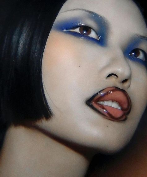 #makeup #makeupinspo #artisticmakeup #makeupideas Editorial Makeup Hooded Eyes, Funky Makeup, Avant Garde Makeup, Runway Makeup, Ethereal Makeup, Unique Makeup, Dope Makeup, Edgy Makeup, Creative Eye Makeup