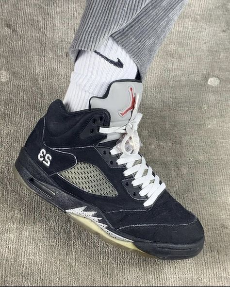 Jordan 5 Aesthetic, Air Jordan 5 Retro Outfits, Retro Jordan Shoes, Jordan 5 Outfit, Vintage Nike Sweatshirt, Cheap Jordan, Retro Basketball Shoes, Kicks Shoes, All Nike Shoes