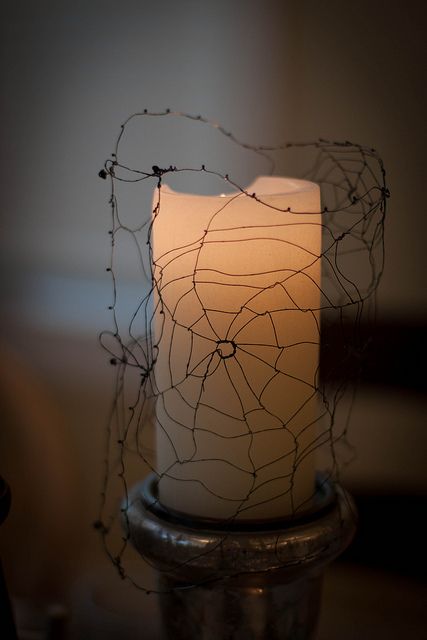 wire spider web candle sleeve Samhain Halloween, Candle Sleeves, Adornos Halloween, Halloween Candles, Halloween Inspiration, Halloween Deco, Wire Crafts, Samhain, Wire Art