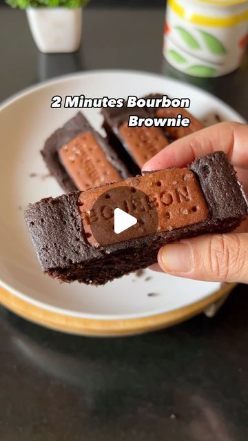 Bourbon Biscuit Cake Recipe, Bourbon Brownies, Instant Recipe, Oats Flour, Bourbon Cake, Cocoa Powder Brownies, Cupcakes Homemade, Bourbon Biscuits, Brownies Cake