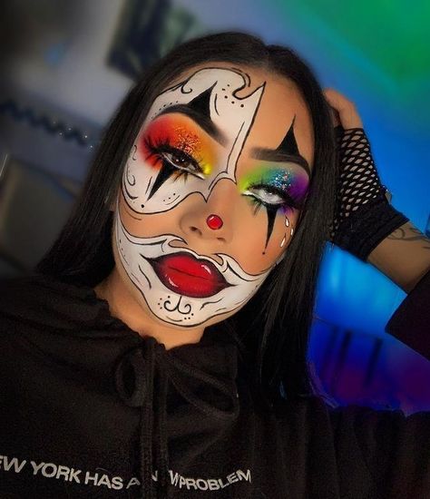 Silver Avant Garde Makeup, Best Halloween Makeup Looks, Fantasy Makeup Look, Bright Halloween Makeup, Face Paint Makeup Looks, Gangster Clown Makeup, Rainbow Clown Makeup, Crazy Clown Makeup, Crazy Makeup Art