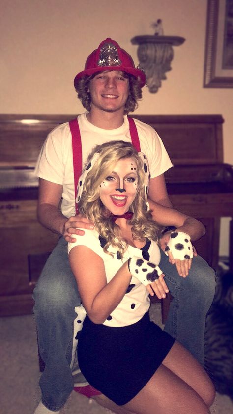 Fireman's best pal #Halloween #CoupleCostumes Mom Dad Toddler Halloween Costumes, Mom Dad And Son Halloween Costumes, Bbq Dad Costume, Mom Dad Baby And Dog Halloween Costumes, Dads On Vacation Halloween Costume, Dad Halloween Costumes, Family Halloween Costumes, Family Halloween, Couples Costumes