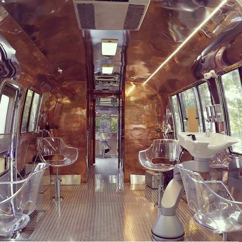 Mobile Salon Ideas, Mobile Nail Salon, Mobile Hair Salon, Mobile Beauty Salon, Mobile Barber, Mobile Spa, Home Hair Salons, A Blowout, Mobile Beauty