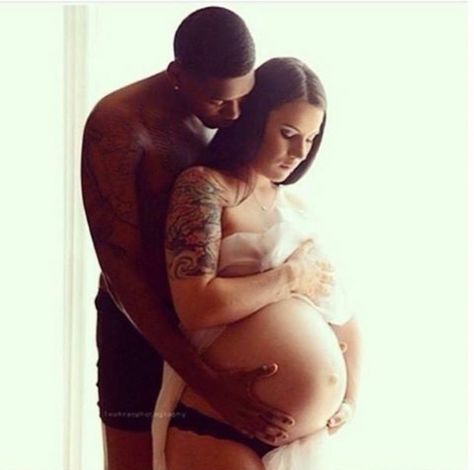 Pregnant women are beautiful Black Man White Girl, Mixed Race Couple, Mixed Families, Interracial Family, Black And White Couples, Interacial Couples, Interracial Marriage, Interracial Relationships, Man And Wife