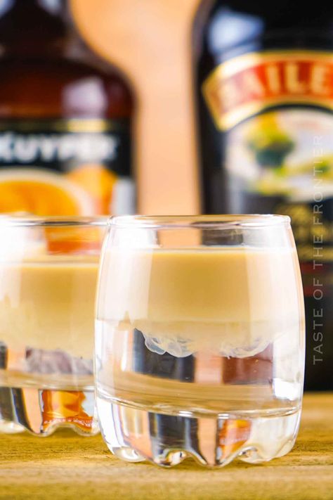 Tailgate Drinks, Layered Shots, Fun Party Drinks, Butterscotch Candy, Baileys Recipes, Viral Recipes, Baileys Irish, Easy Drink Recipes, Kid Drinks