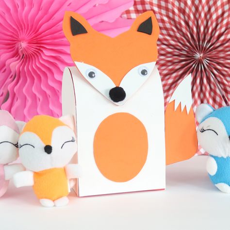 Shop It: Valentine Card Box Ideas | Fun365 Valentine Card Box Ideas, Fox Valentine Card, Card Box Ideas, Fox Valentine, Princess Valentines, Valentine Card Box, Diy Valentines Cards, Winter Princess, Diy Winter