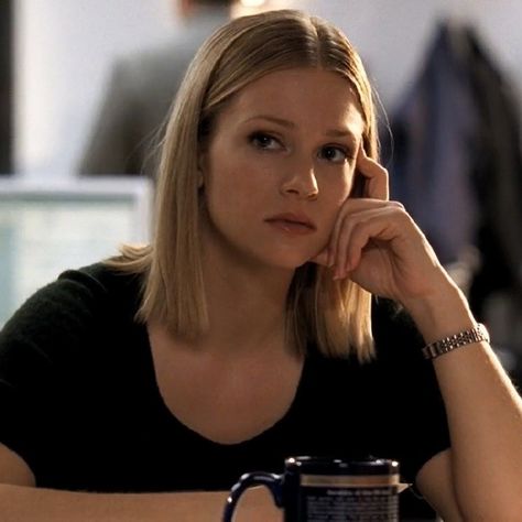 Jennifer Jareau Hair, Jennifer Jareau Icon, Hair Inspp, Jj Jareau, Emily Prentiss Icon, Emily Prentiss, Aj Cook, Jennifer Jareau, College Hockey