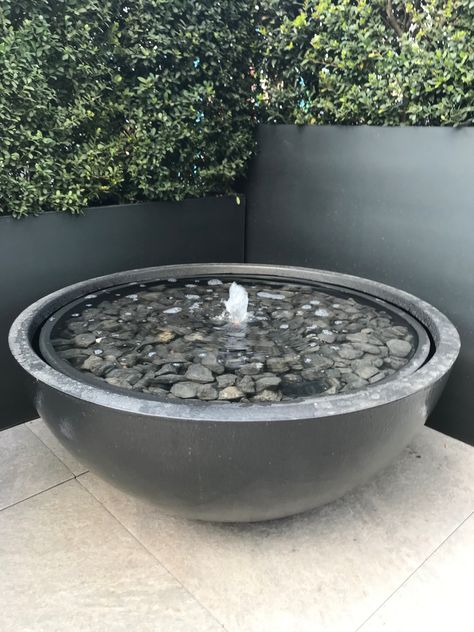 Small Water Feature Ideas, Container Water Features, Self Contained Water Feature, Small Garden Water Features, Diy Solar Water Feature, Patio Water Features Ideas, Garden Water Features Ideas, Small Backyard Water Feature, Water Bowl Garden