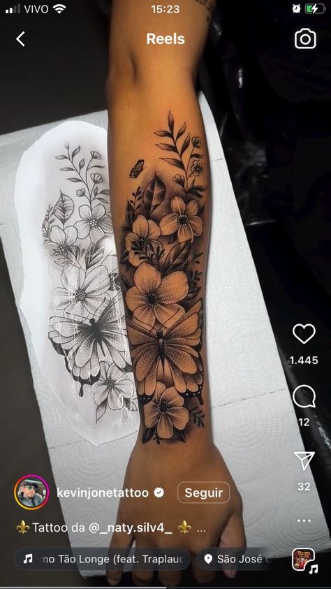 Hibiscus Flower Arm Tattoo, Hibiscus Sleeve Tattoo, Hibiscus Tattoo Sleeve, Hibiscus Tattoo, Flower Tattoo Arm, Simplistic Tattoos, Hibiscus Flowers, Arm Tattoo, Hand Tattoos