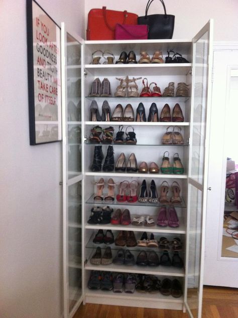 Best Shoe Storage, Bookcases Ideas, Diy Storage Containers, Billy Ikea, Shoe Storage Small Space, Billy Bookcases, Shoe Storage Ideas, Diy Shoe Storage, Organized Closet