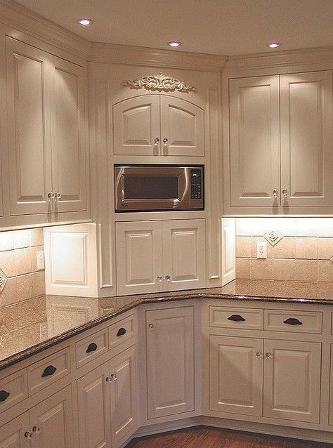 corner kitchen Makeover Kitchen, Appliance Garage, Shelves Kitchen, Inspiration Kitchen, New Kitchen Cabinets, Classic Kitchen, Kitchen Corner, Kitchen Counters, Interior Kitchen