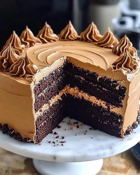 Chocolate Peanut Butter Dream Cake Peanutbutter Chocolate Cake, Peanut Butter Chocolate Cake, Cake With Layers, Super Moist Chocolate Cake, Espresso Cake, Chocolate Peanut Butter Cake, Chocolate Peanut Butter Cups, Peanut Butter Cake, Peanut Butter Frosting