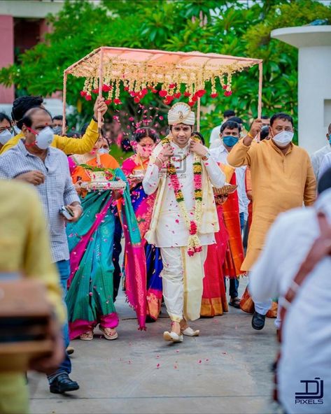 Andhra Wedding, Groom Entry, Bridal Entry, Groom Dress Men, Telugu Wedding, Dress Men, Indian Bride And Groom, Engagement Decorations, Wedding Stage Decorations