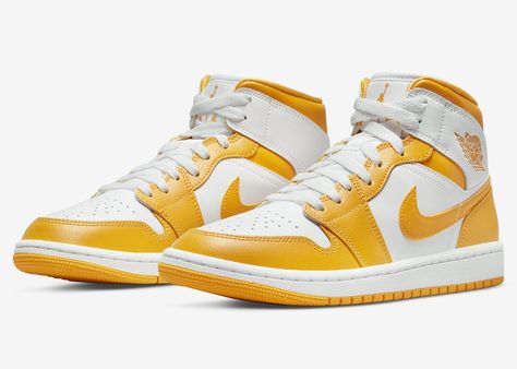 Air Jordan 1 Mid Women, Logo Wings, Air Jordan 1 Mid White, Jordan 1 Mid White, Jordan Model, Nike Air Jordan 1 Mid, Womens Air Jordans, Jordans Women, Womens Jordans