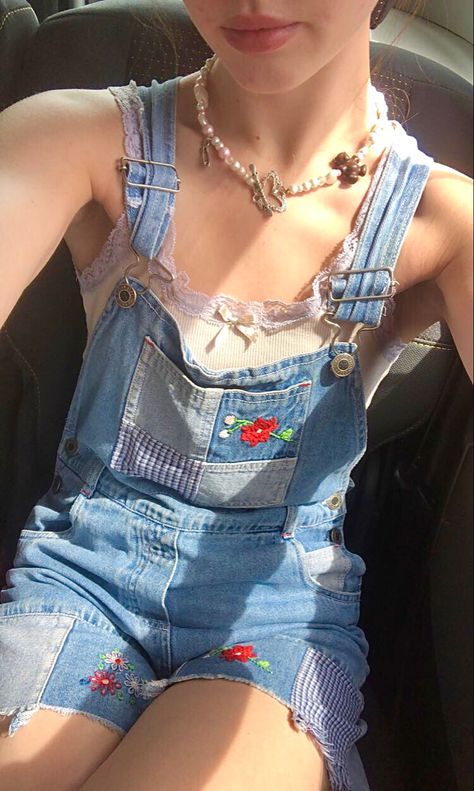 Denim Overalls Aesthetic, Pink Overall Shorts, Patchwork Denim Overalls, Overalls Aesthetic Outfit, Denim Overalls Outfit Aesthetic, Overall Shorts Outfit Aesthetic, Short Overalls Outfit Aesthetic, Overall Shorts Outfit Summer, Denim Playsuit Outfit