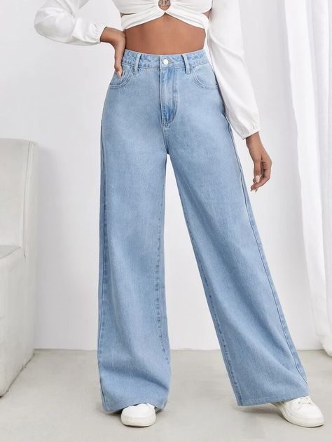 Light Blue Wide Leg Denim Jeans, Light Blue Wide Leg Jeans Outfit, Light Blue Jeans Outfit Women, Wode Leg Jeans, Light Blue Jeans Women, Denim Trousers Outfit, Light Denim Jeans Outfit, Light Blue Wide Leg Jeans, Light Jeans Outfit