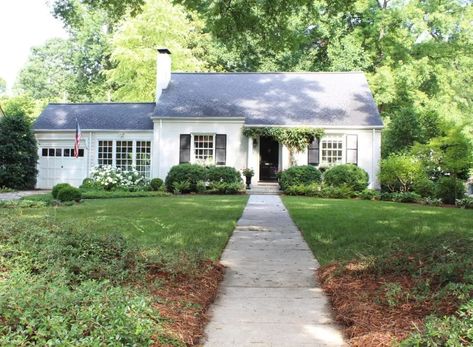 Simple Tips For Better Curb Appeal - Cottage and Vine Curb Appeal Cottage, Cape Cod House Exterior, Front Porch Planters, Best Outdoor Lighting, Good Monday Morning, Porch Planters, Architectural Shingles, Good Monday, Cottage Exterior