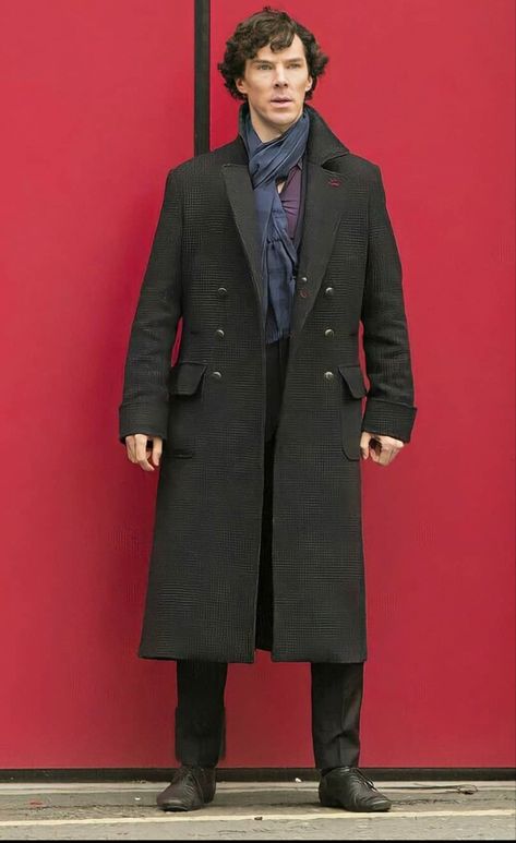 Sherlock Coat, Doctor Who Outfits, Sherlock Benedict, Sherlock Holmes John Watson, Sherlock Holmes Bbc, John Watson, Sherlock Bbc, Benedict Cumberbatch, Sherlock Holmes